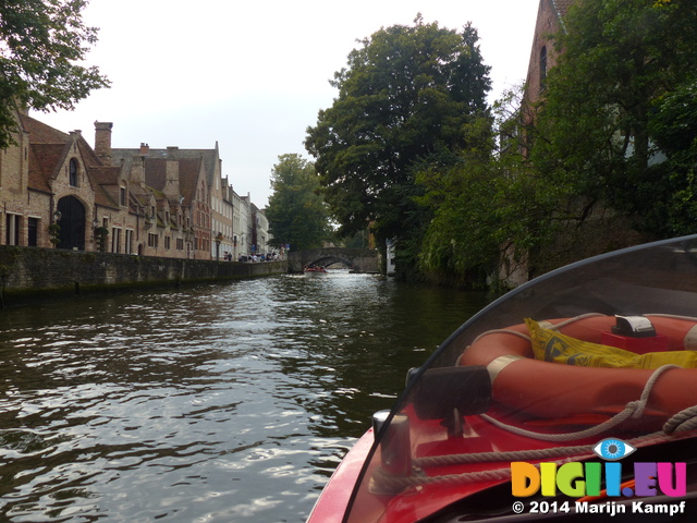 FZ008743 Boattrip on canals of Brugge